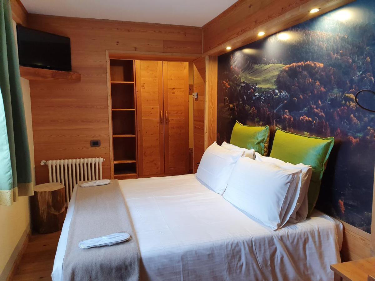 Hotel Castor Champoluc Buitenkant foto