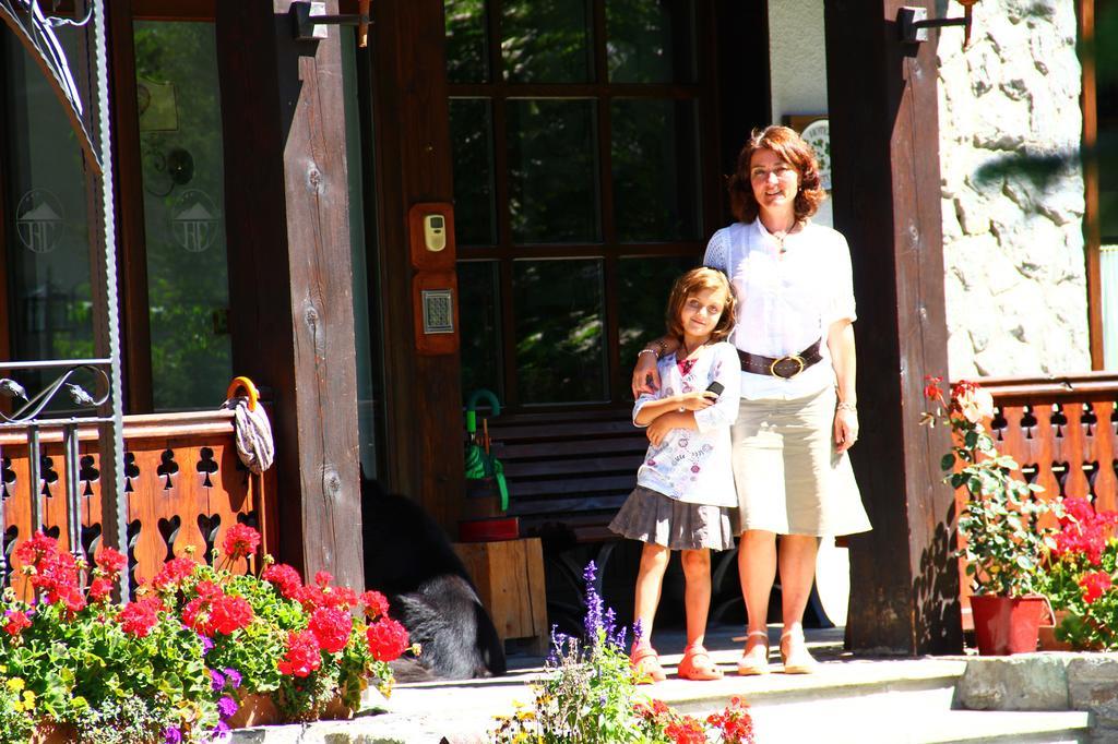 Hotel Castor Champoluc Buitenkant foto