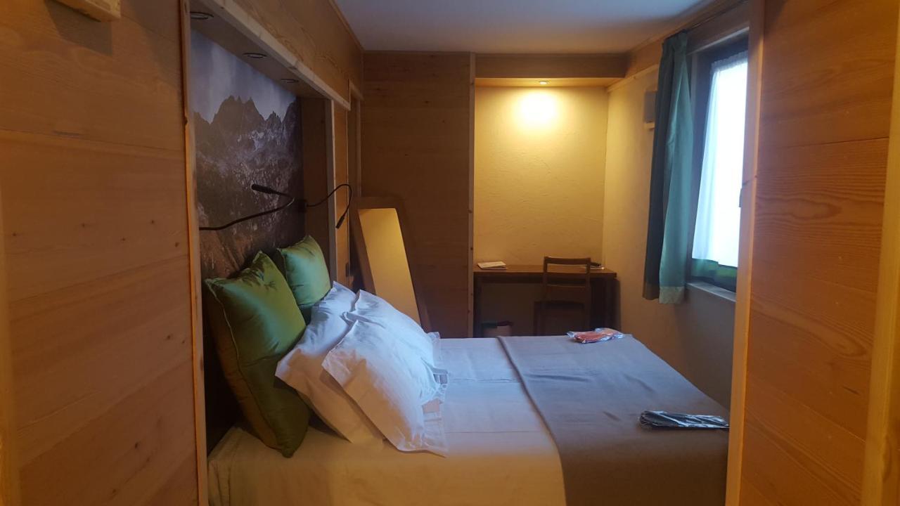 Hotel Castor Champoluc Buitenkant foto