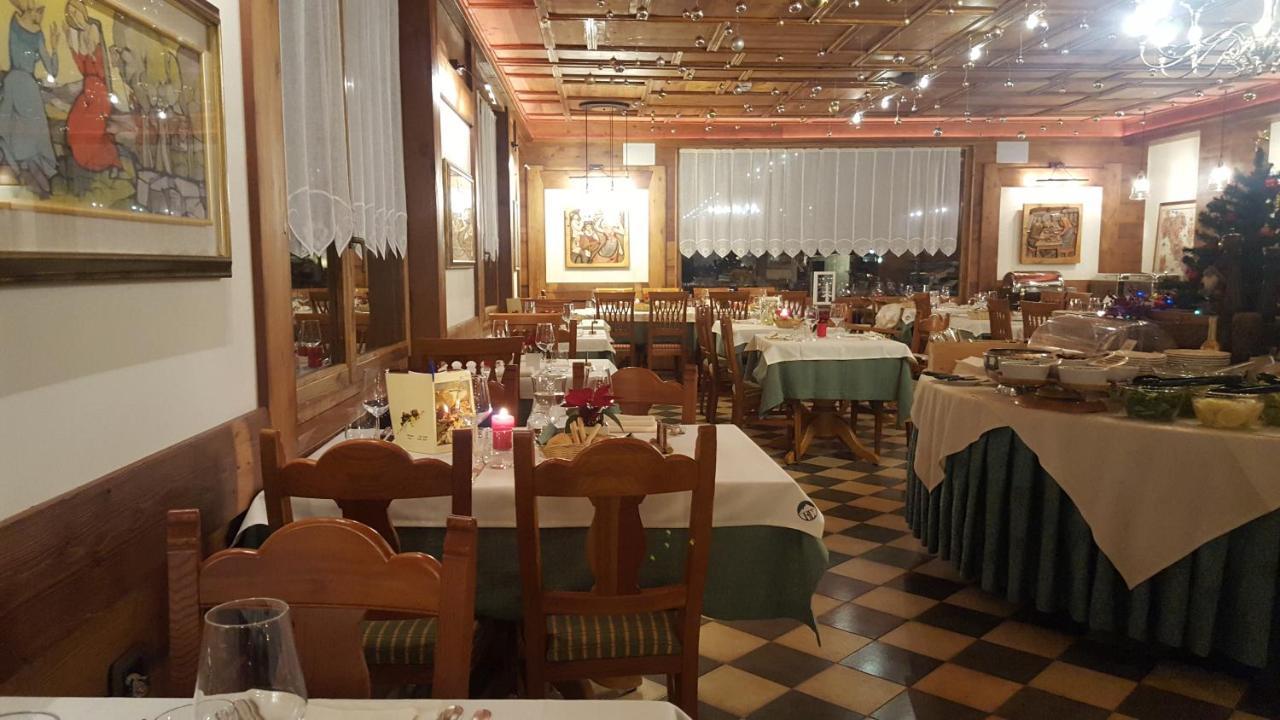 Hotel Castor Champoluc Buitenkant foto