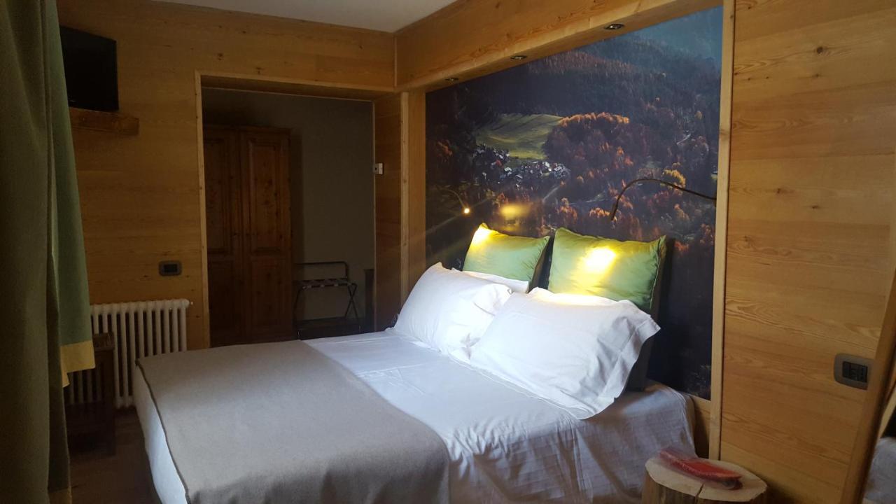 Hotel Castor Champoluc Buitenkant foto